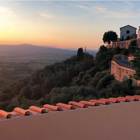 La Terrazza Di Re Apartment *